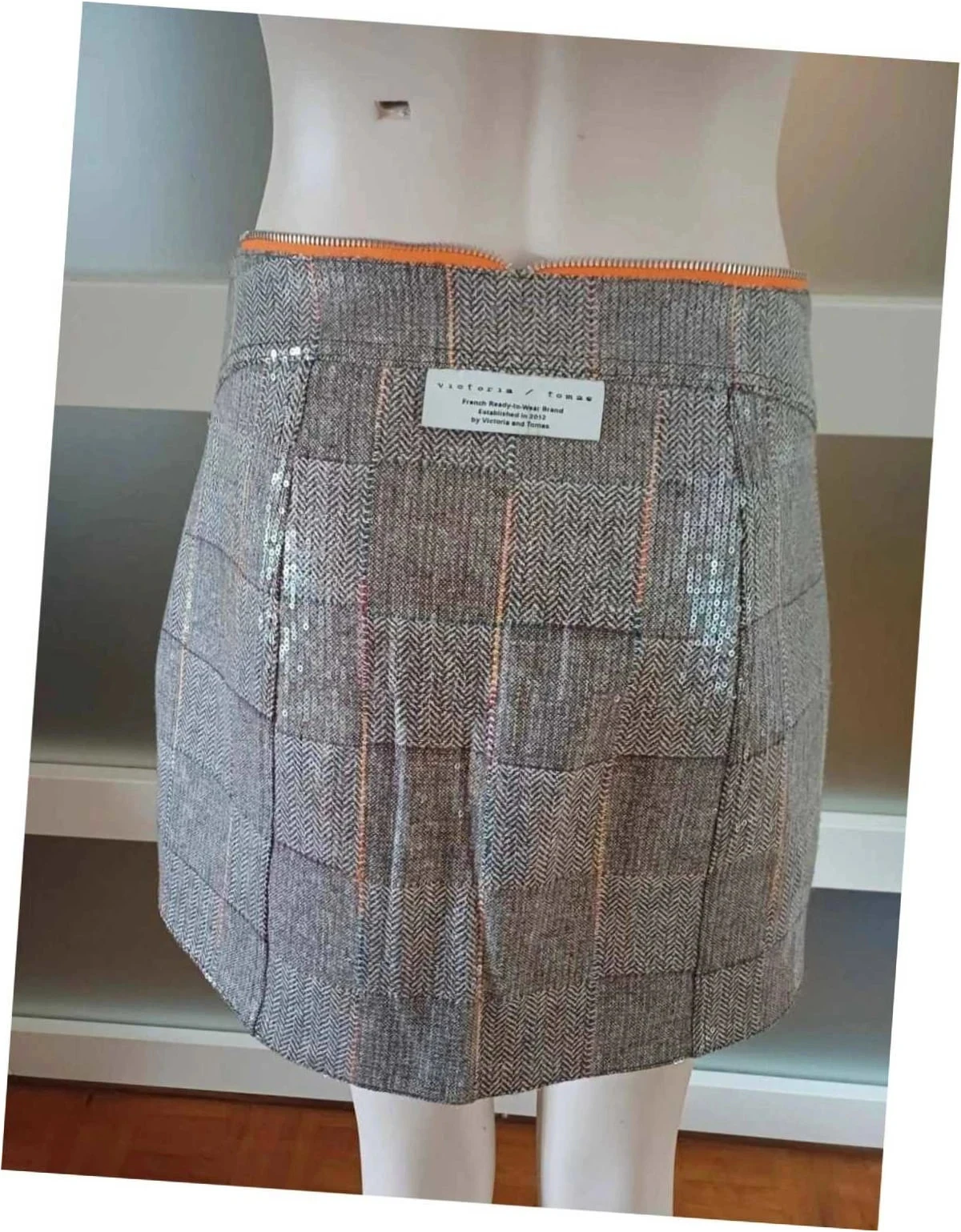 Pieza de diseñador Falda reversible Desfile VictoriaTomas Lentejuelas Marrón gris único – photo 4